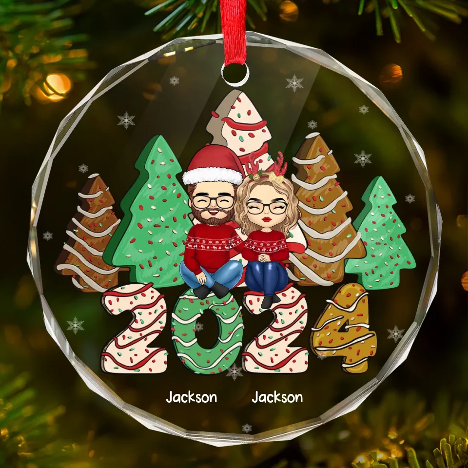 A Family Christmas Is A Celebration Of Love - Family Personalized Custom Circle Glass Ornament - Christmas Gift For Family Members - Image 2