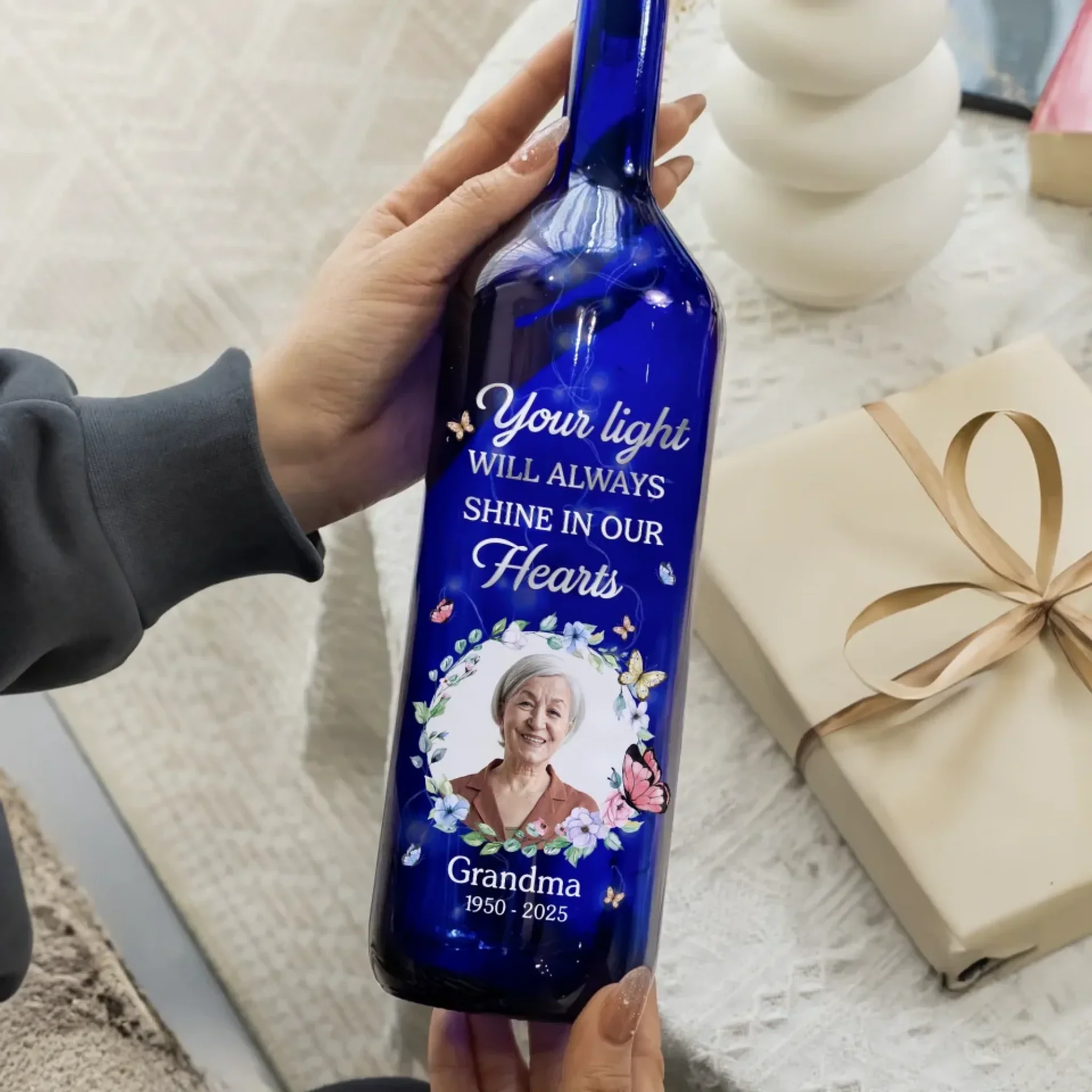 Custom Photo In Loving Memory, A Light That Never Dims - Memorial Personalized Custom Blue Bottle Lamp - Sympathy Gift For Family Members - Image 3