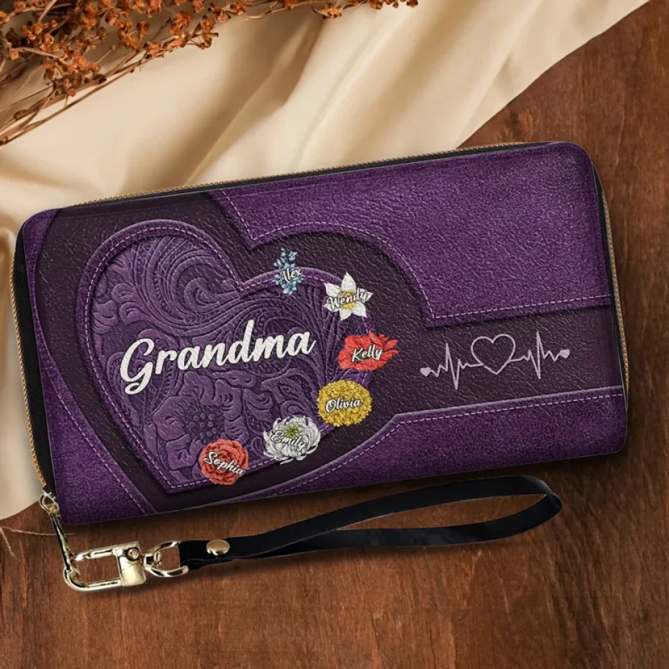 Her Hugs Fix Everything - Family Personalized Custom Leather Long Wallet - Gift For Mom, Grandma - Image 3