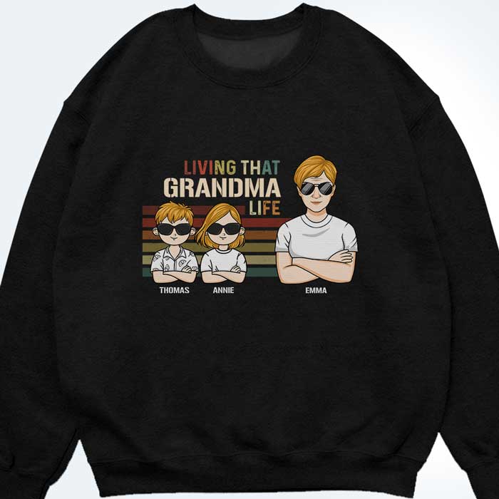 Living That Grandmom Life - Personalized Unisex T-Shirt, Hoodie, Sweatshirt - Gift For Grandma, Grandparents - Image 4