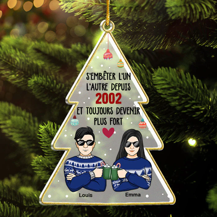 S'embêter l'un l'autre Et Toujours Devenir Plus Fort - French Personalized Custom Christmas Tree Shaped Acrylic Christmas Ornament - Gift For Couple, Husband Wife, Anniversary, Engagement, Wedding, Marriage Gift, Christmas Gift - Image 2